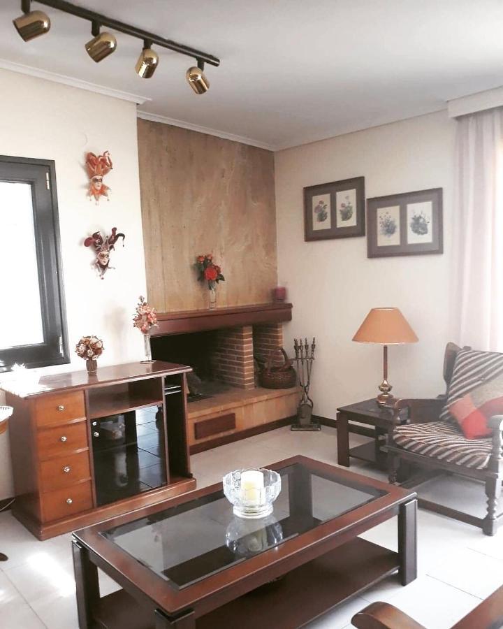 Fantastic Villa, A 5 Minute Drive From The Beach! Athen Eksteriør bilde